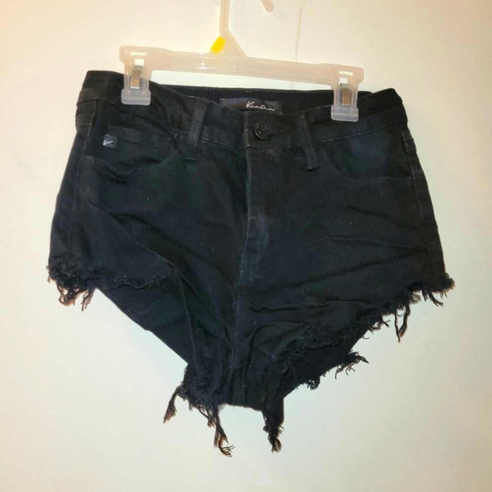 KanCan Estillo Black Distressed Raw Hem Jean Shorts Size 5/26